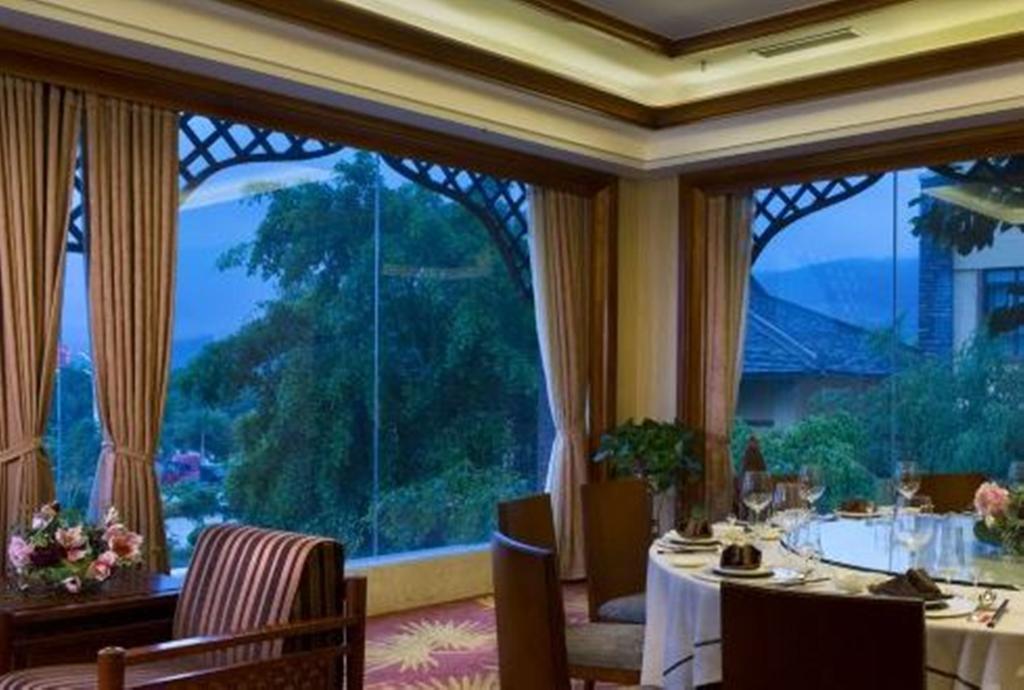 Ramada Plaza Xishuangbanna Otel Dış mekan fotoğraf