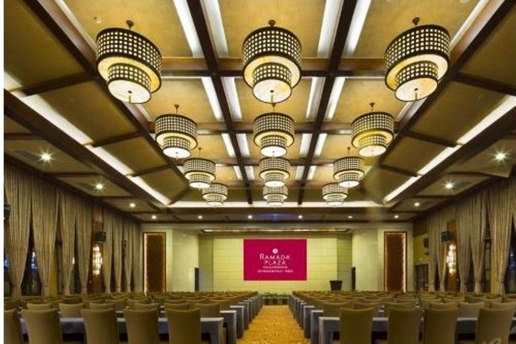 Ramada Plaza Xishuangbanna Otel Dış mekan fotoğraf