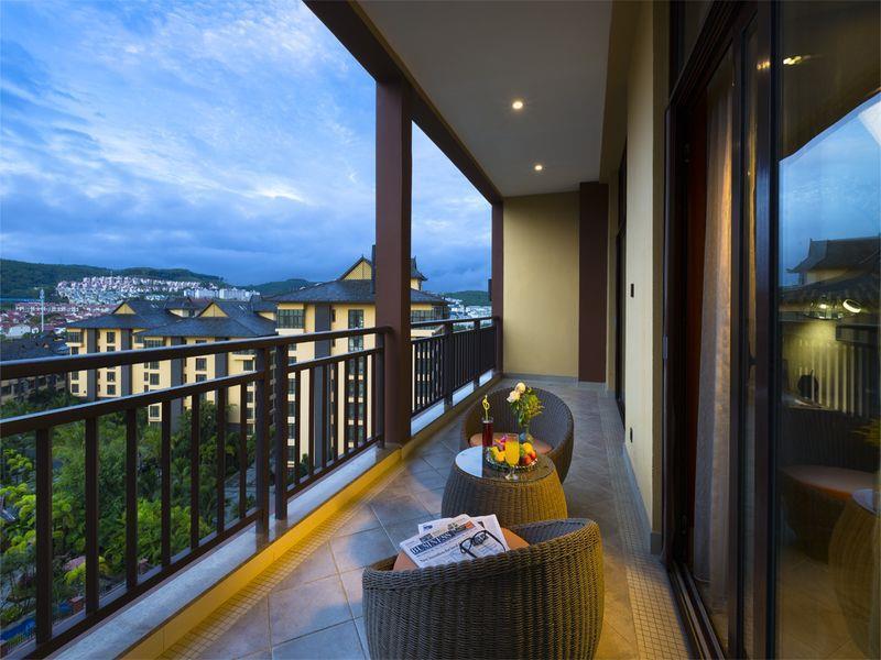 Ramada Plaza Xishuangbanna Otel Dış mekan fotoğraf