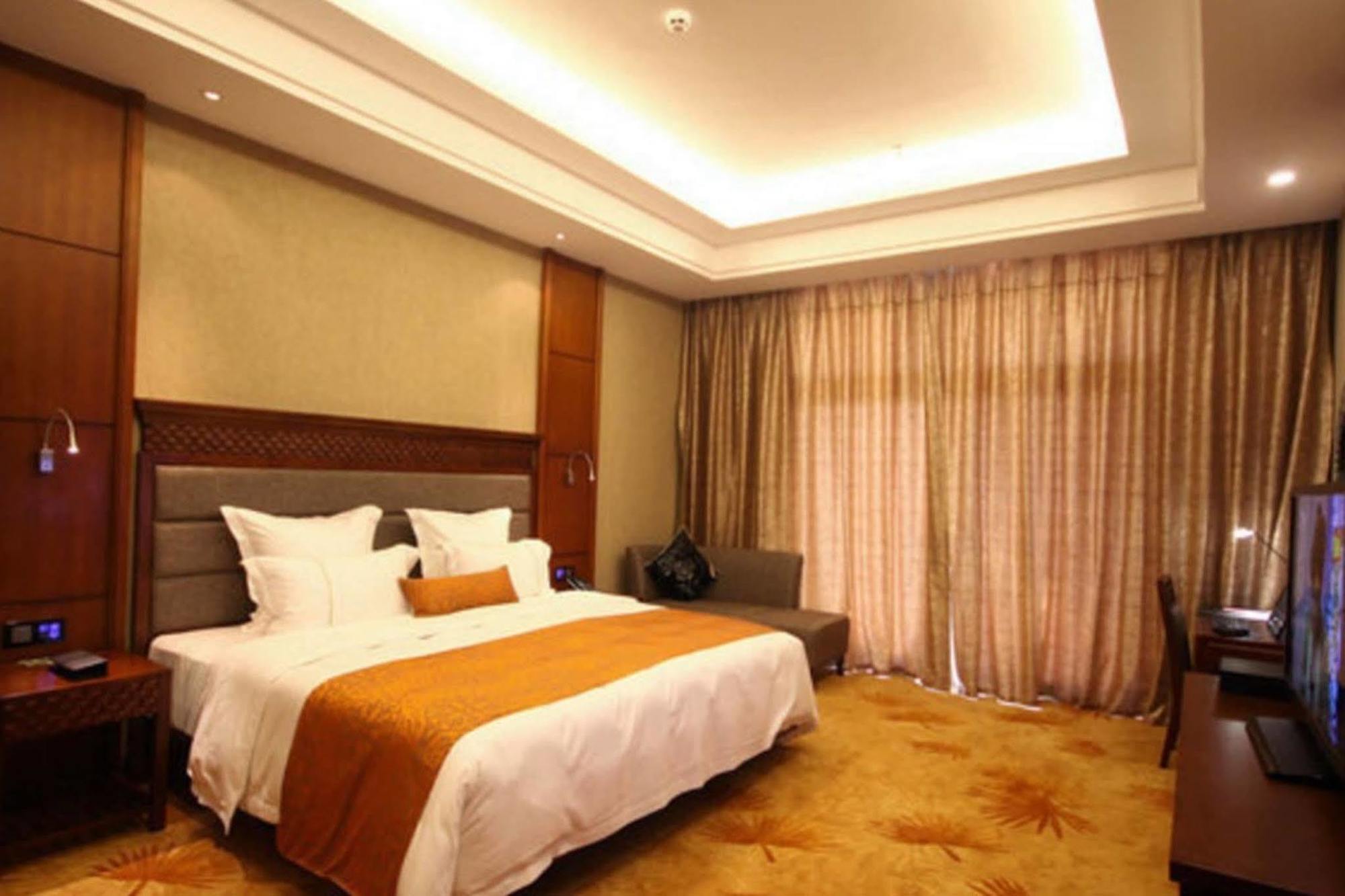 Ramada Plaza Xishuangbanna Otel Dış mekan fotoğraf