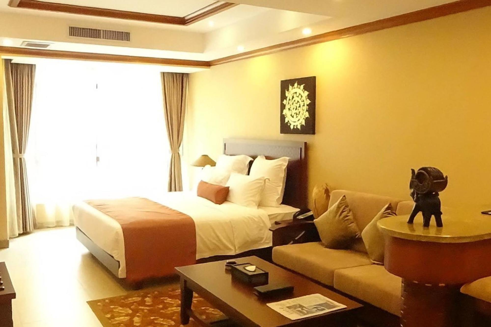 Ramada Plaza Xishuangbanna Otel Dış mekan fotoğraf