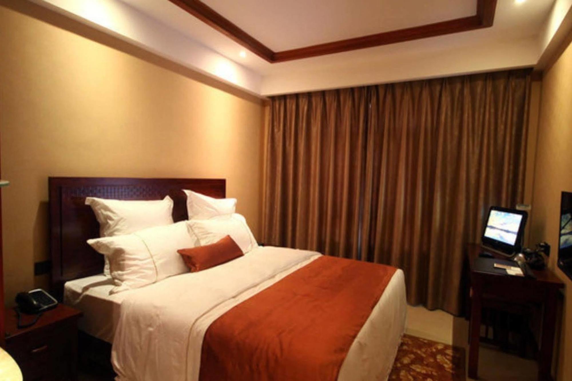 Ramada Plaza Xishuangbanna Otel Dış mekan fotoğraf